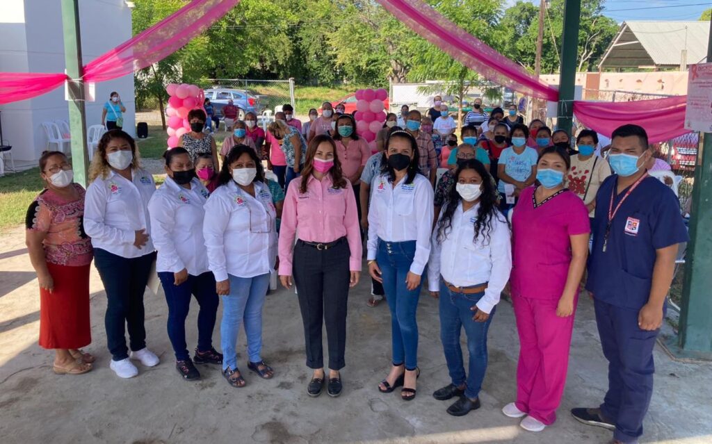 Esta mañana acompañamos a la presidenta del Sistema DIF municipal, Alejandra Garza Pacheco; en el tercer día de la jornada para la valoración de cáncer de mama, que se realizó en el Pob. Loma Alta
