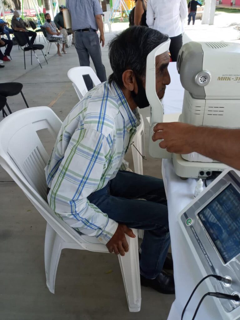 Gracias a las gestiones realizadas por el DIf Gómez Farías, ante el DIF Estatal, se logró apoyar a personas que solicitaron una valoración oftalmológica