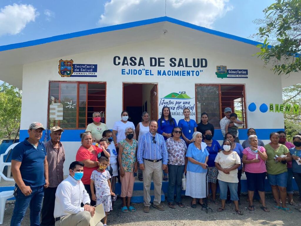 Feliz y contento de avanzar en el sector salud, en esta ocasión con la inauguración de la casa de salud en el ejido Nacimiento, dónde se brindaron consultas gratuitas a las familias