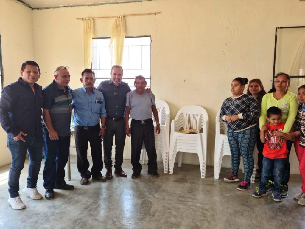 Un gusto haber saludado a mis amigos de la iglesia La Gran Luz, en el ejido Plan de Guadalupe