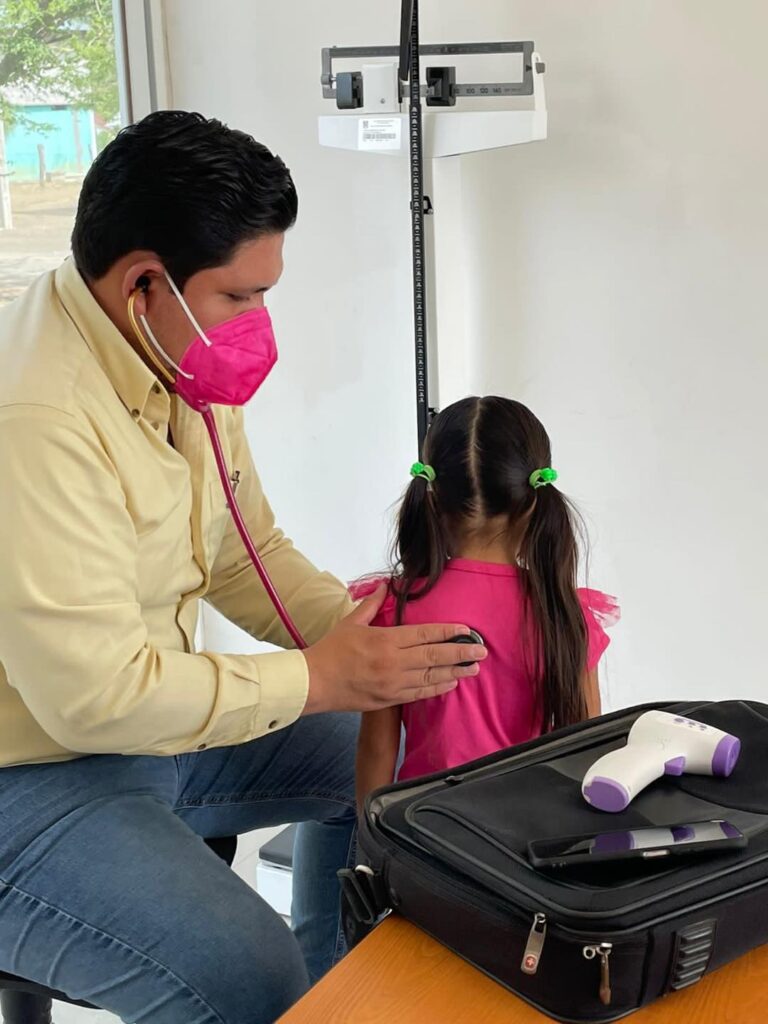Hoy se brindó atención médica gratuita en el ejido Zapata