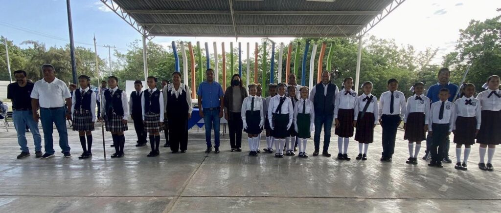 Un honor presenciar el esfuerzo de los alumnos que participaron en el concurso de escoltas en educación básica 2022-2023 y a sus maestros asesores de las escuelas Profr. Norberto Uriegas, Valentín Gómez Farías y la escuela primaria Profr. Gaspar Barrientos