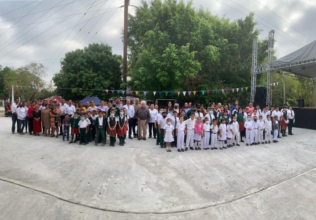 Con gran gusto celebramos hoy el 89 aniversario de la fundación del ejido La Misión, a donde asistimos para realizar una parada cívica.