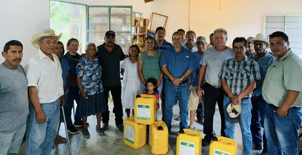 Atendí la petición de mis amigos productores de mango del ejido El Azteca