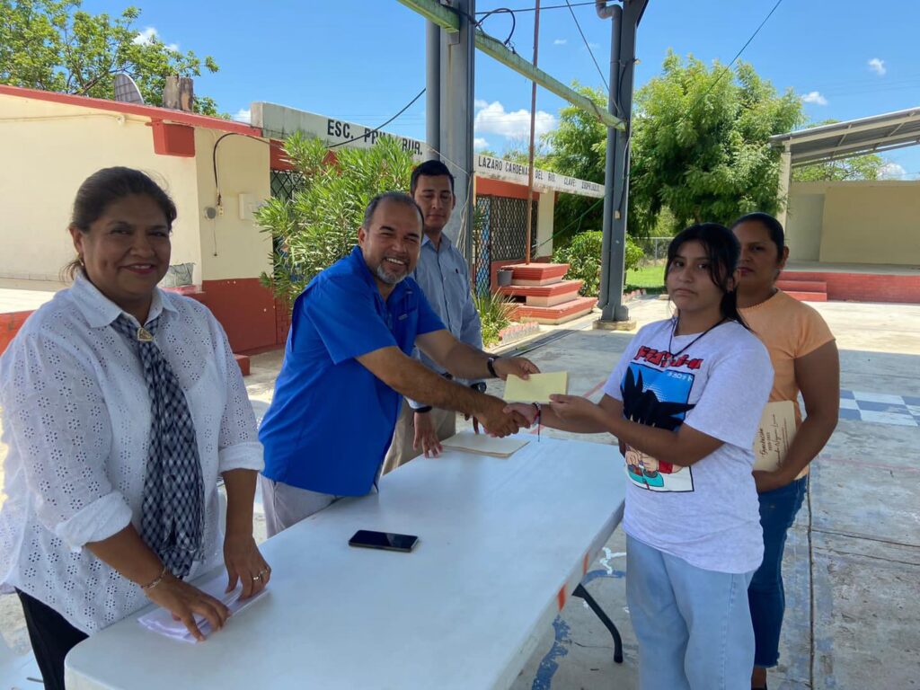 Continuamos con el pago de las becas municipales para los diferentes niveles educativos