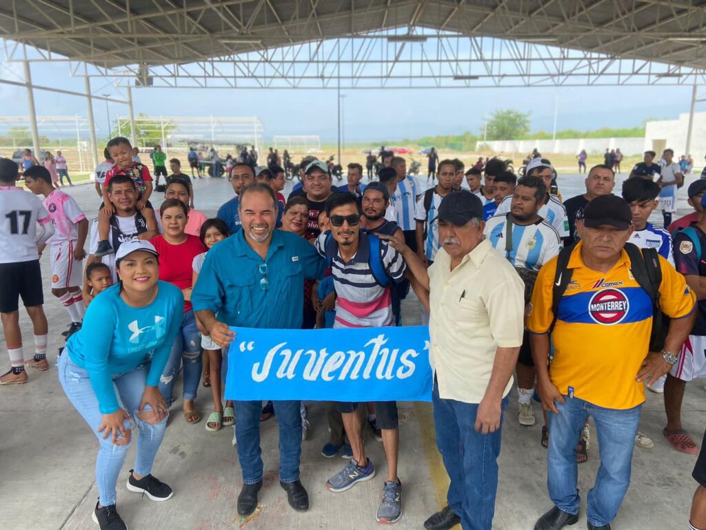 Muy contento de disfrutar la convivencia junto a grandes deportistas que participan en la Liga Municipal de Fútbol