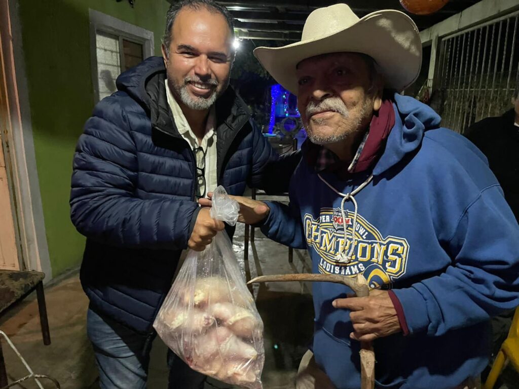 Terminamos con alegría la entrega de pollo en el Ej. La Misión
