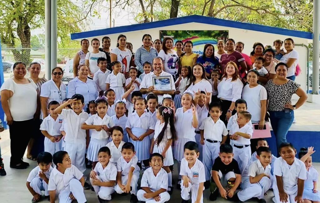 Siempre orgulloso de haber sido educado y formado con mucho cariño y bonitos recuerdos en Gómez Farías