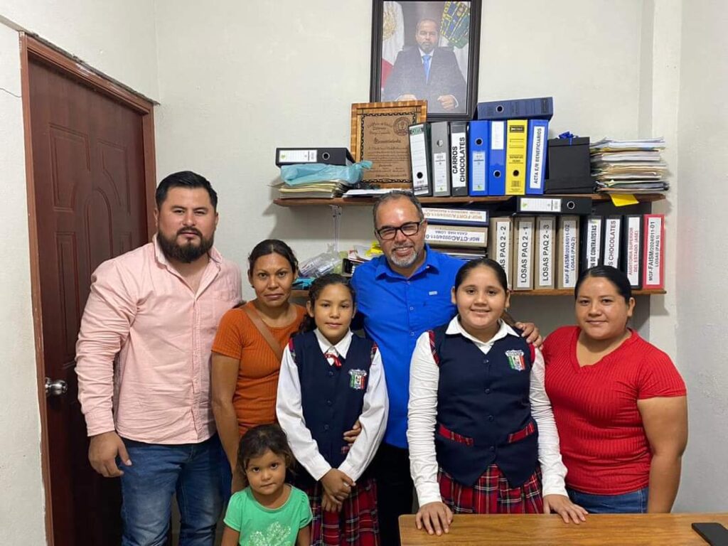 Con mucho gusto aceptamos ser el próximo padrino de generación de la escuela primaria de Vasco de Quiroga