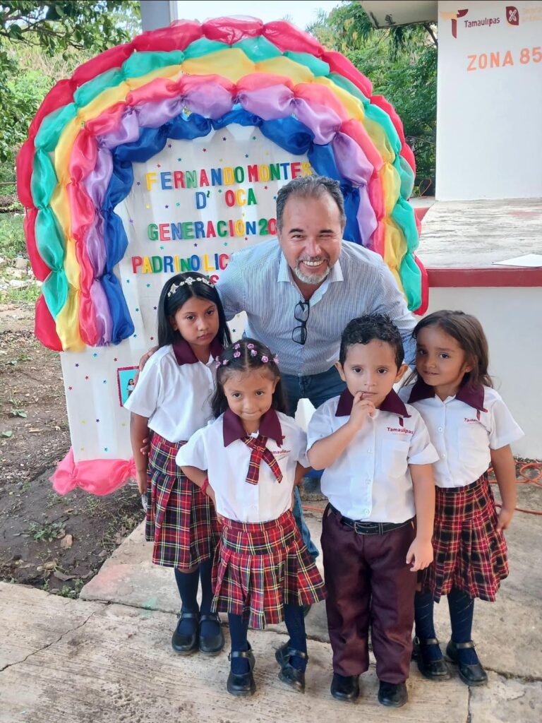 Felicidades a mis ahijaditos del preescolar comunitario del ejido Ampliación Ojo de Agua…