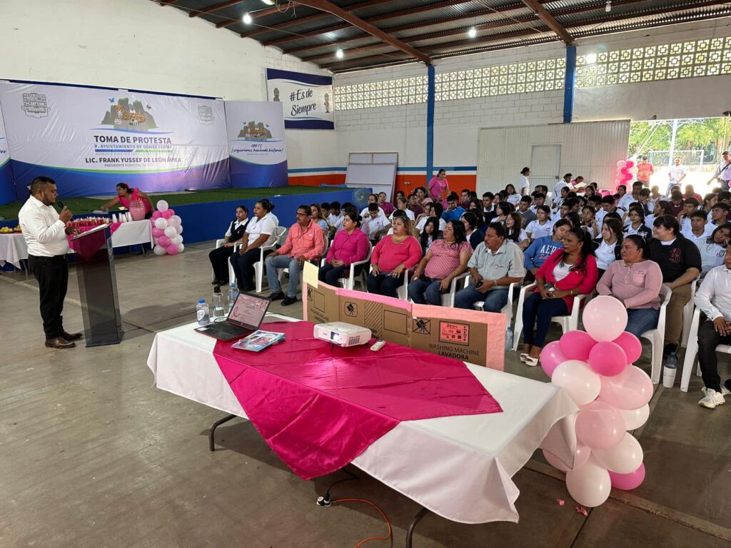 Mi reconocimiento a los equipos del DIF, gobierno municipal, así como del centro de salud por la conferencia sobre la concientización del cáncer de mama