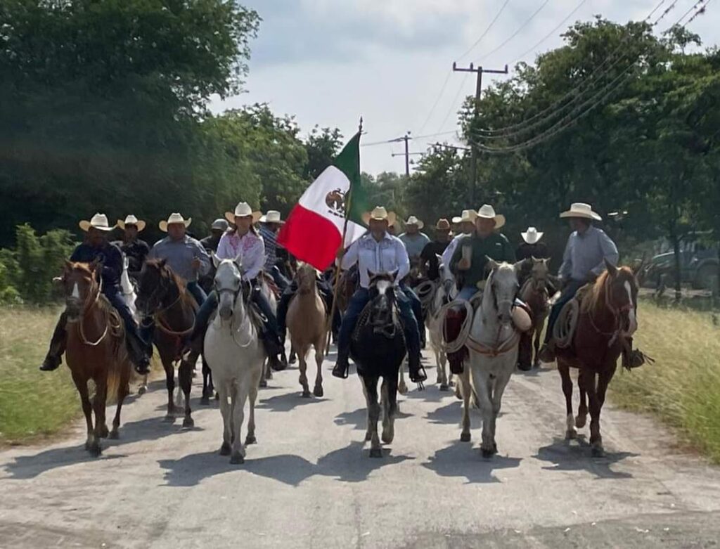 ¡Así la cabalgata del 75 aniversario del ejido Plan de Guadalupe!
