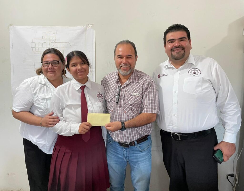 Con mucho gusto apoyamos a la alumna Nicole Rivas Vázquez, que orgullosamente representará a nuestro municipio y muy en especial a la secundaria técnica n. 25 Revolución Agropecuaria