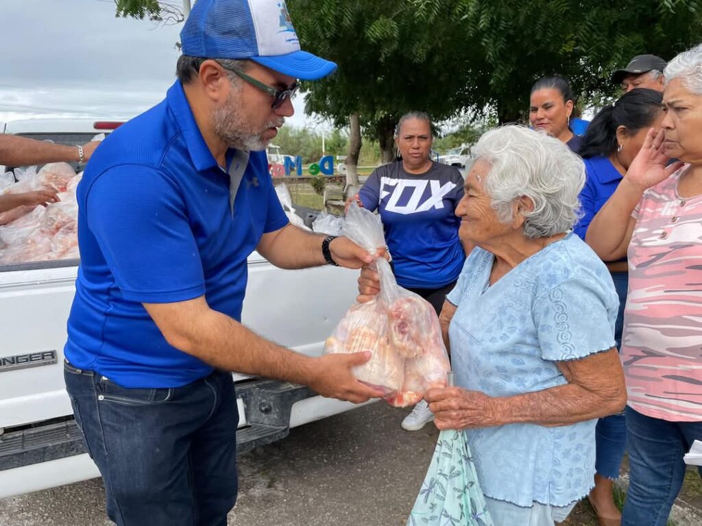 En el ejido 5 de Mayo continuamos con la entrega, ¡felices y contentos!