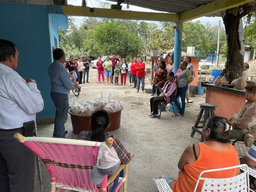 Feliz y contento de estar en el poblado La Esperanza