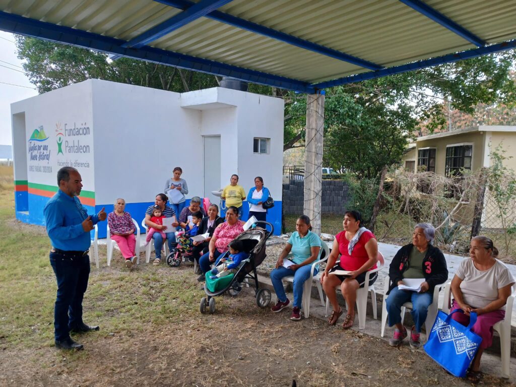 Feliz y contento de haber estado con mis amigos de siempre del poblado El Venadito