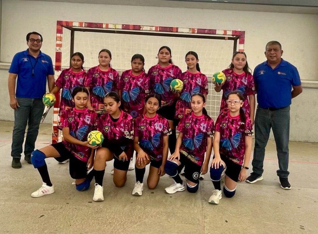 Muchas felicidades al equipo de handball de la escuela primaria Profr. Norberto Uriegas