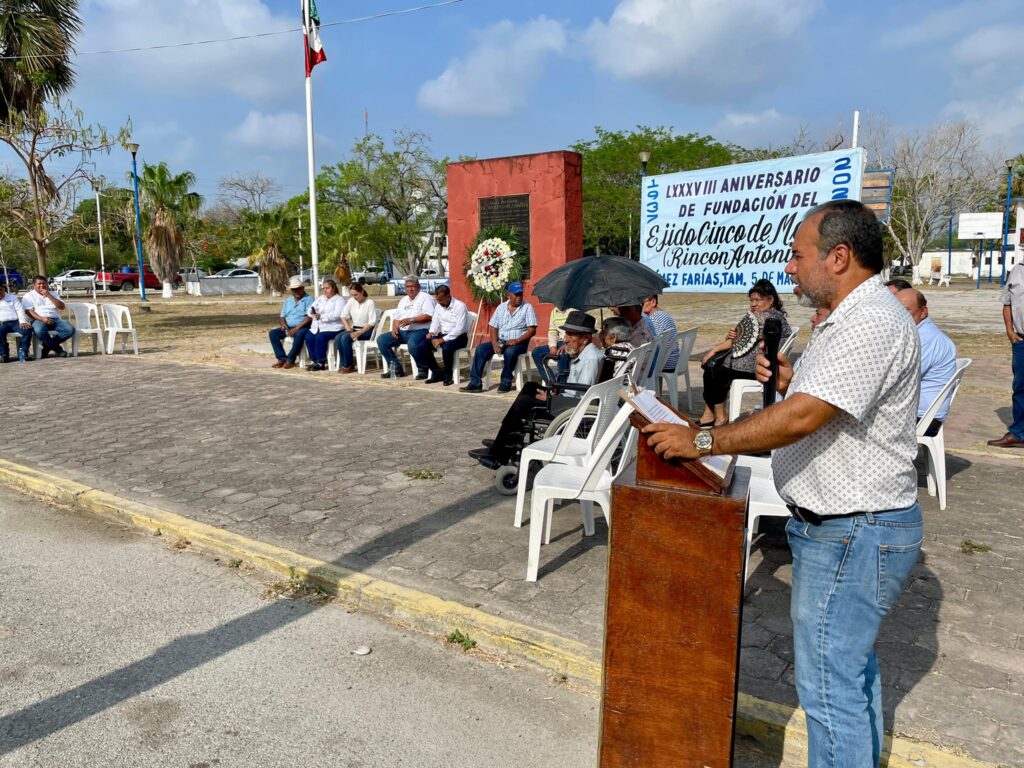 Con motivo del 88 aniversario de la fundación del ejido 5 de Mayo, asistimos a esta ceremonia cívica para reconocer todo su legado e historia