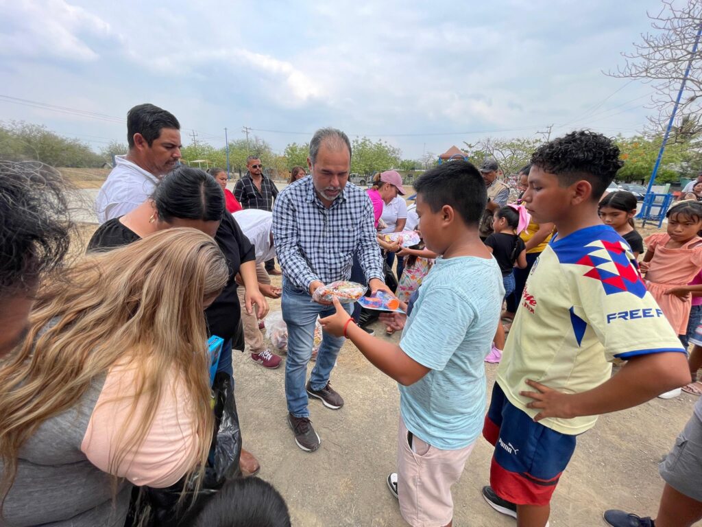 Continuamos festejando a todos nuestros niñ@s, ahora en el poblado 601, ¡con mucha alegría, juegos, regalos, trenecito y sorpresas!
