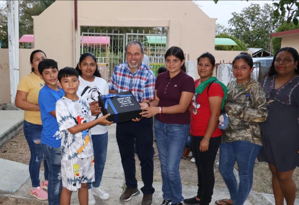 Feliz y contento de próximamente tener nuevos ahijados, ahora de la escuela primaria Pedro J. Méndez