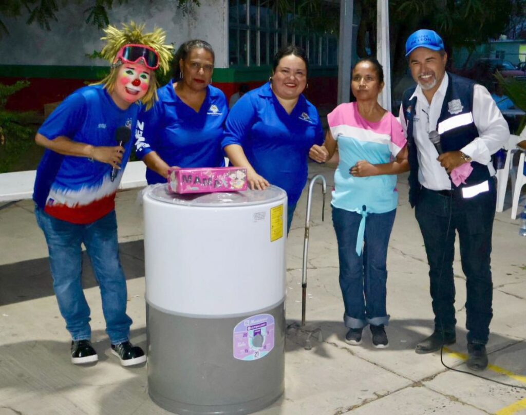 ¡El festejo en Guadalupe Victoria estuvo con todo!