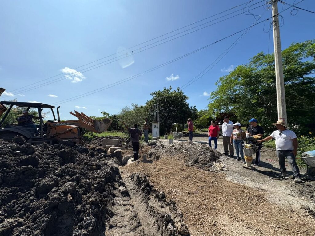 Continuamos con los trabajos del nuevo dren pluvial en la calle Hidalgo