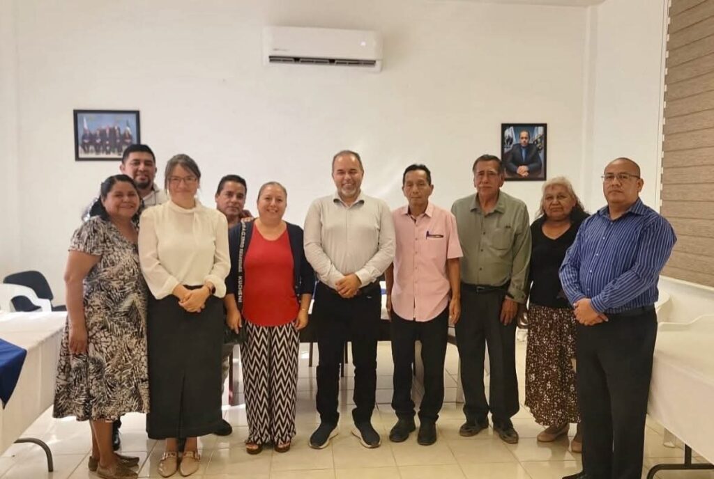 Siempre es un gusto apoyar a los pastores de nuestro municipio en diversos proyectos de construcción y remodelación a templos, asi como en eventos de ayuda social.