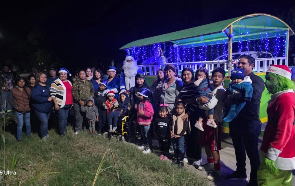 En Agustín Melgar también llegó la Navidad con muchos regalos y sorpresas junto a Santa Claus, Mamá Claus y el Grinch
