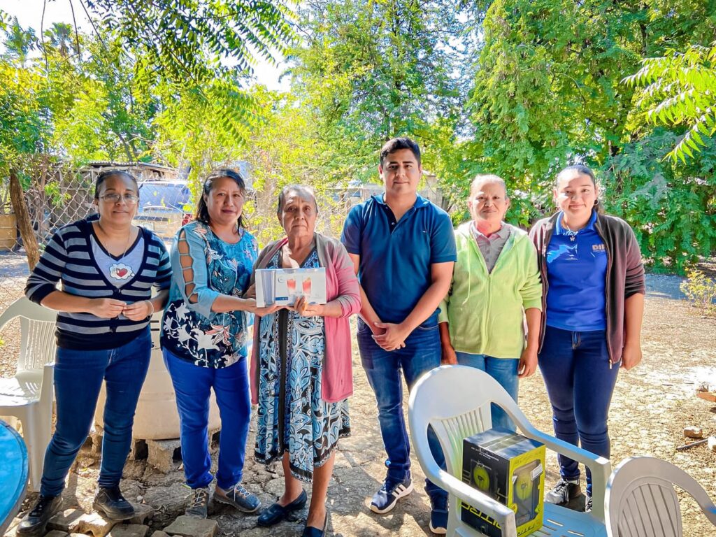 Posada para nuestros beneficiarios del comedor comunitario en el poblado 601