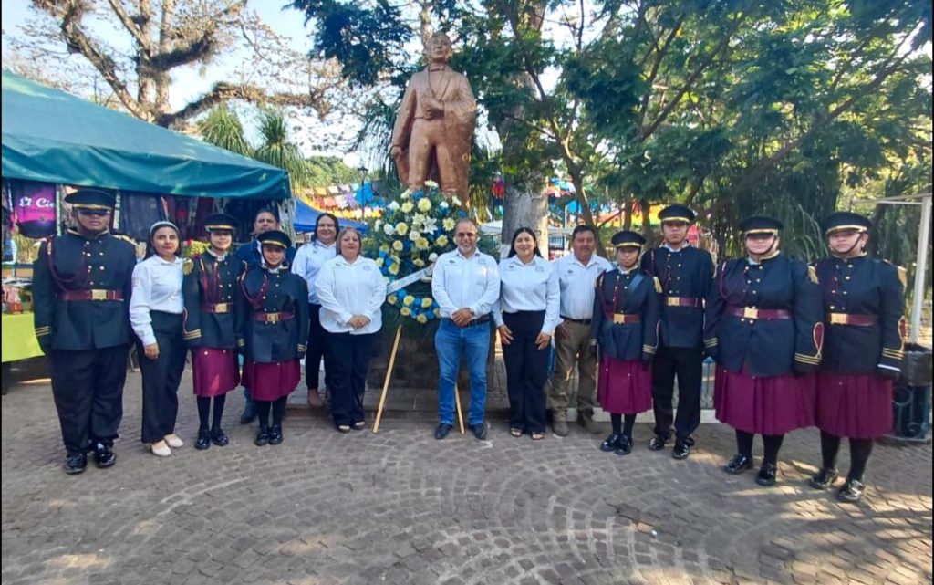En esta ceremonia conmemoramos el natalicio de Don Valentín Gómez Farías