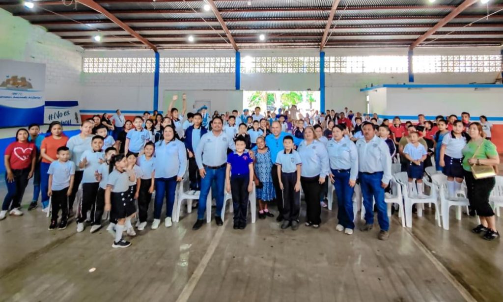 En nuestra cabecera nuevamente llegó la beca municipal “no es de hoy es de siempre”