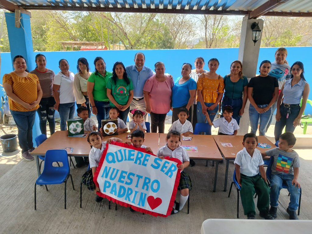 ¡Con gran gusto aceptamos ser el padrino de generación del preescolar José Silva Sánchez!