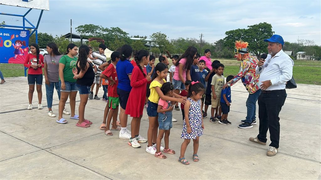 Así festejamos a nuestros niños en las comunidades de Lázaro Cardenas, Plan de Guadalupe y Zapata