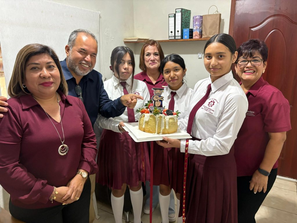 Con mucho gusto aceptamos ser el próximo padrino de generación de la Secundaria Técnica #25 en Loma Alta