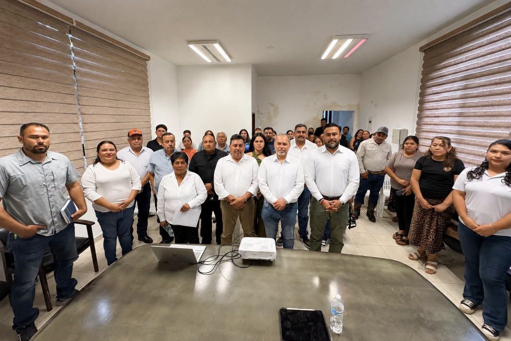 Instalamos el Consejo Consultivo de Turismo de nuestro municipio, junto al secretario de turismo, Lic. Benjamín Hernández y la directora municipal Ernestina Ramos