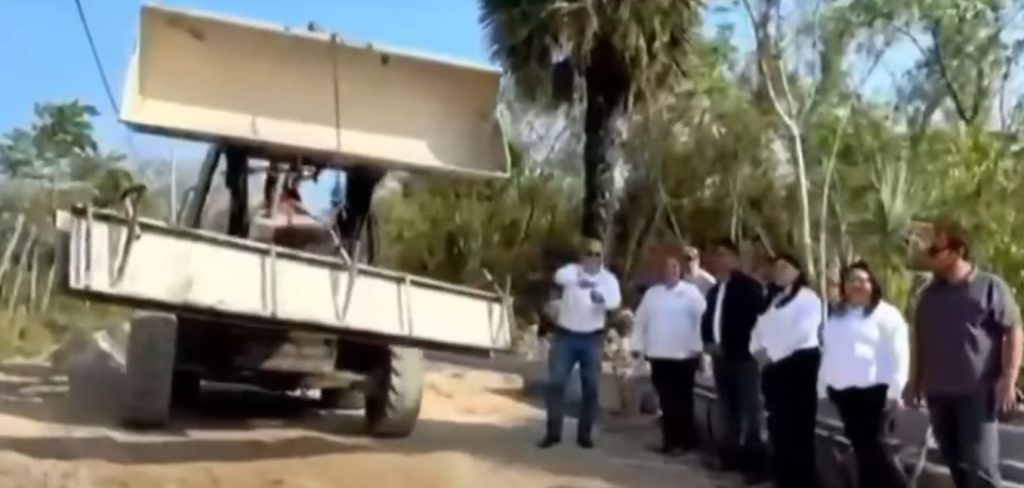 Así el camino al ejido El Azteca y su famoso balneario…