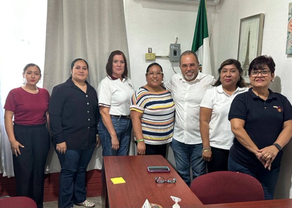 En la Escuela Secundaria Técnica #25 en Loma Alta