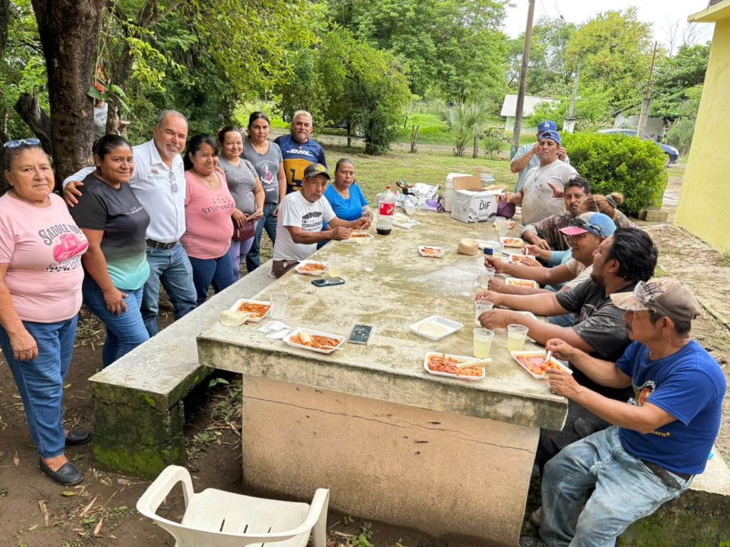 Gracias a mis amigos de siempre de El Nacimiento por invitarme a comer y recibirnos con los brazos abiertos