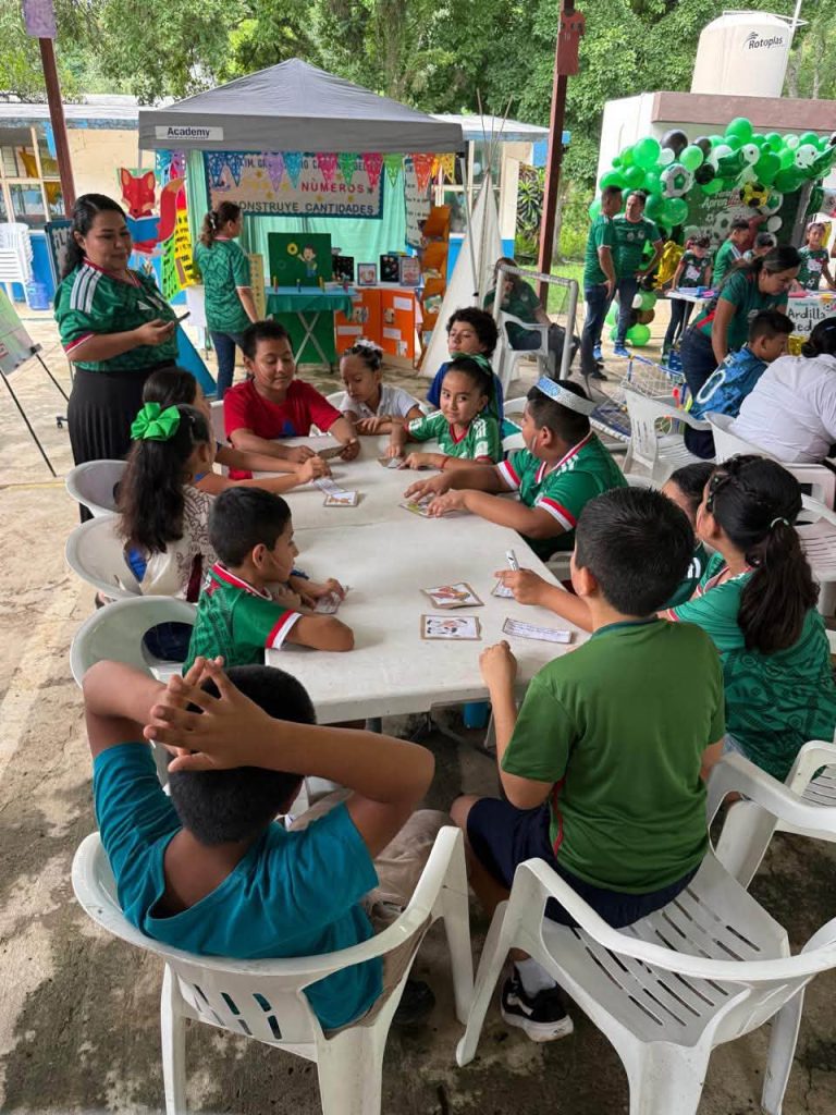 Con un ambiente mundialista se llevo acabo la Feria de Aprendizajes 2026 en la escuela Vicente Guerrero de Nuevo Pensar