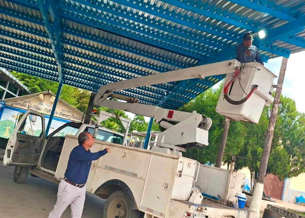 Invita el Alcalde Frank de León a la inauguración de la nueva techumbre del foro de Loma Alta