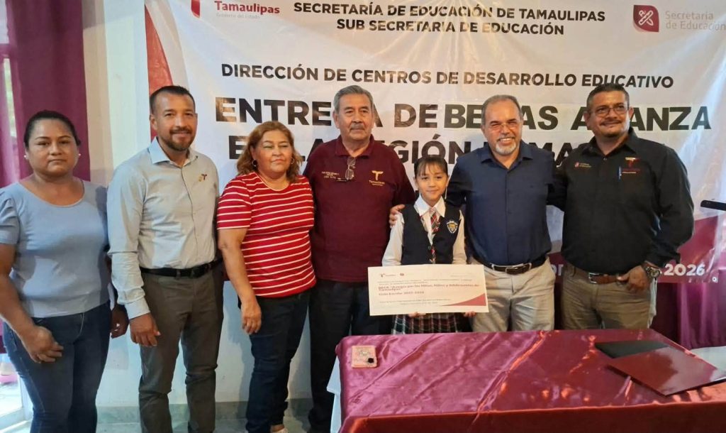 Agradecemos a la Secretaria de Educación del estado por su apoyo en la entrega de becas a estudiantes de #GómezFarías por medio de la Dirección de Centros de Desarrollo Educativo.