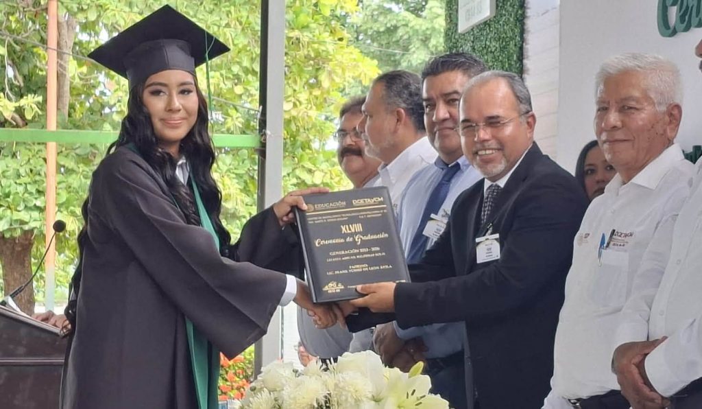 Felicitaciones a mis ahijados por su graduación y al CBTA 83 por todos sus logros académicos