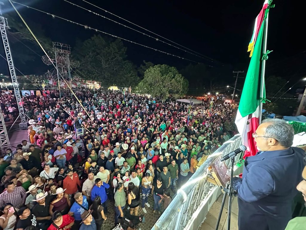 ¡Así celebramos en #GómezFarías el 216 aniversario de la Independencia de México!