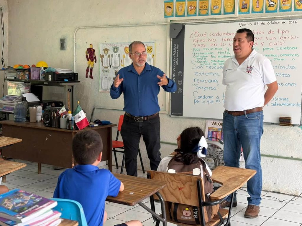 Siempre felices y contentos de recorrer nuestras escuelas y escuchar de primera mano a alumnos, maestros y padres de familia.